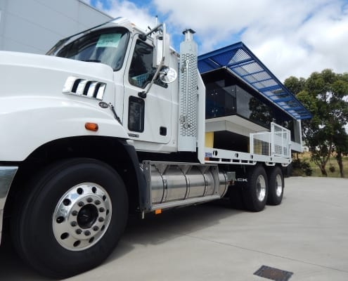 Mack, flat tray, 19 tonne tow kit, pintle,