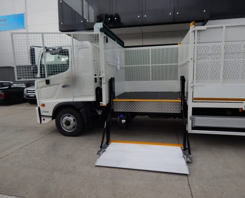 Cage tipper body w/ side tailgate